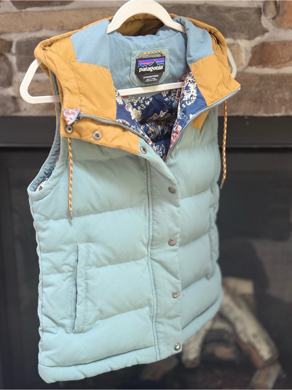 Patagonia Women’s Bivy Hooded Vest Small Blue Puffer - Picture 4 of 12